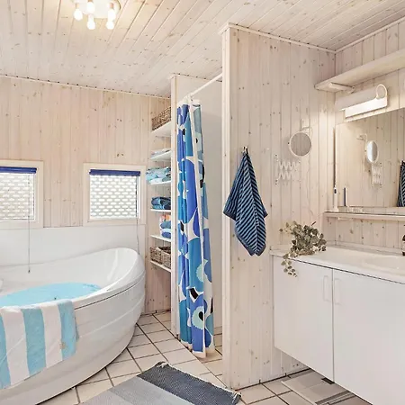 3 Bedroom In Σπίτι διακοπών Hornbæk