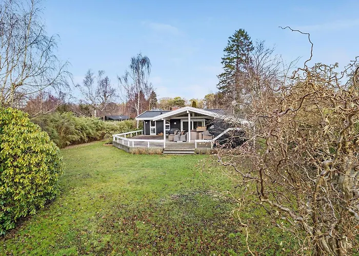 3 Bedroom Stunning In Casa vacanze Hornbæk